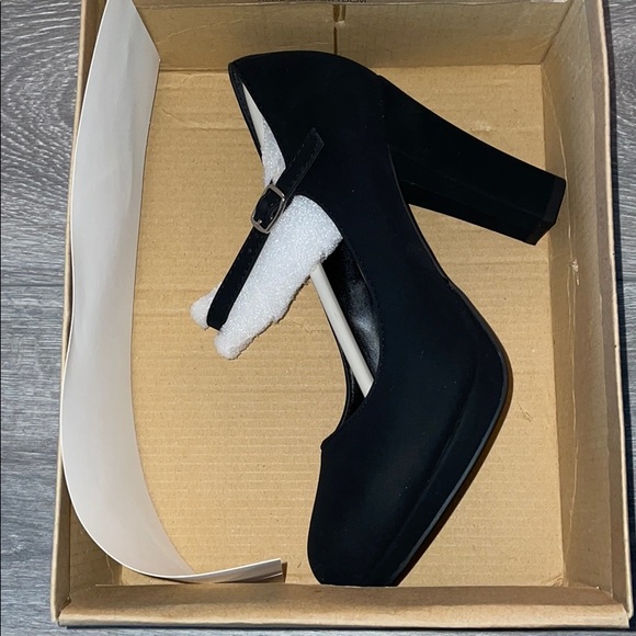 Women’s Block Heels - Picture 3 of 3